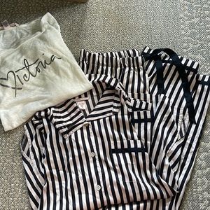 Victoria secret pajama set